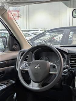 میتسوبیشی ئاوتلاندەر سپۆرت